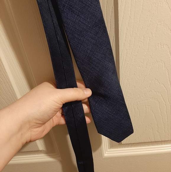 Silk Dark Blue Skinny Tie - Picture 1 of 3